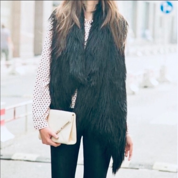 Faux Fur Vest - Picture 2 of 3